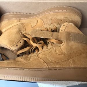 Air Force one wheat colored